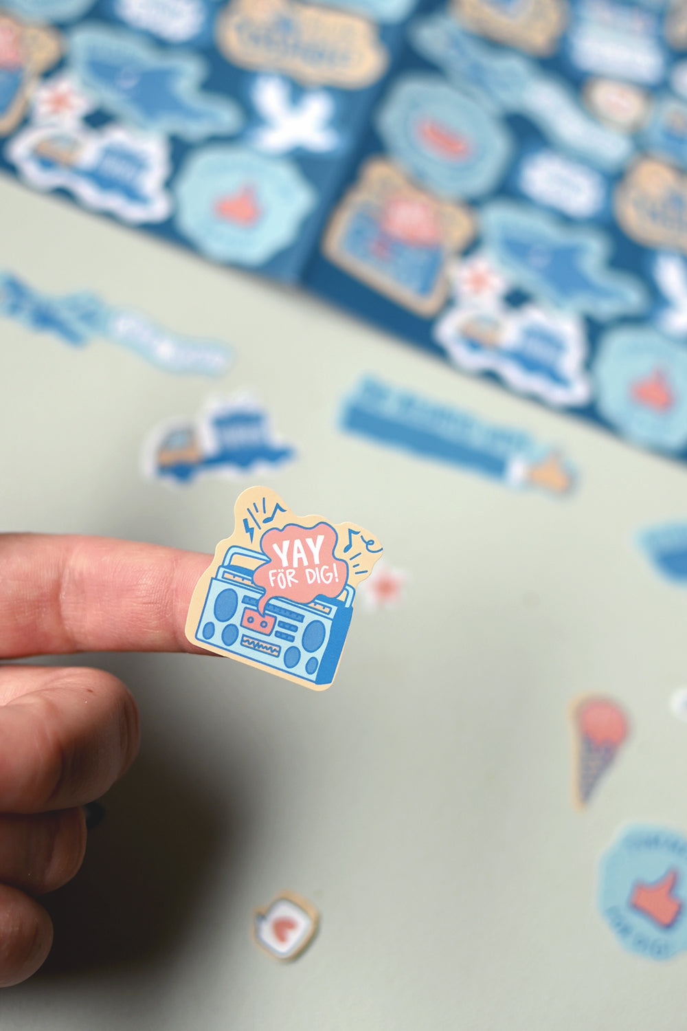 Klistermärkesark: Ge aldrig upp