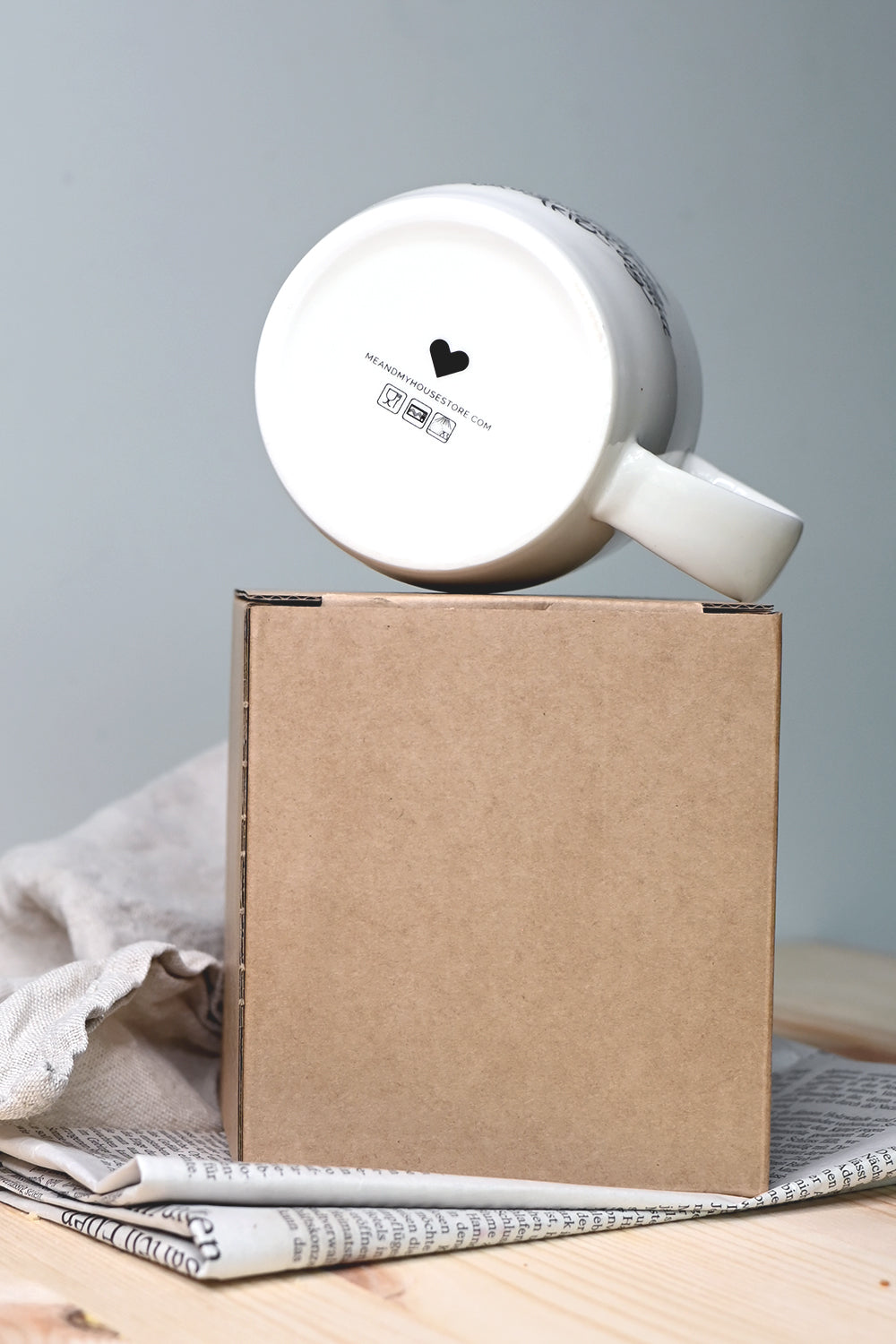 Mugg med blommor: Älskad, värdefull, dyrbar