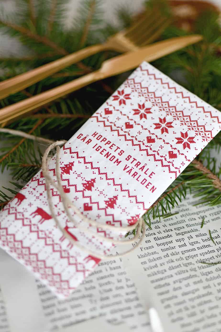 Julservett: Hoppets stråle går igenom världen