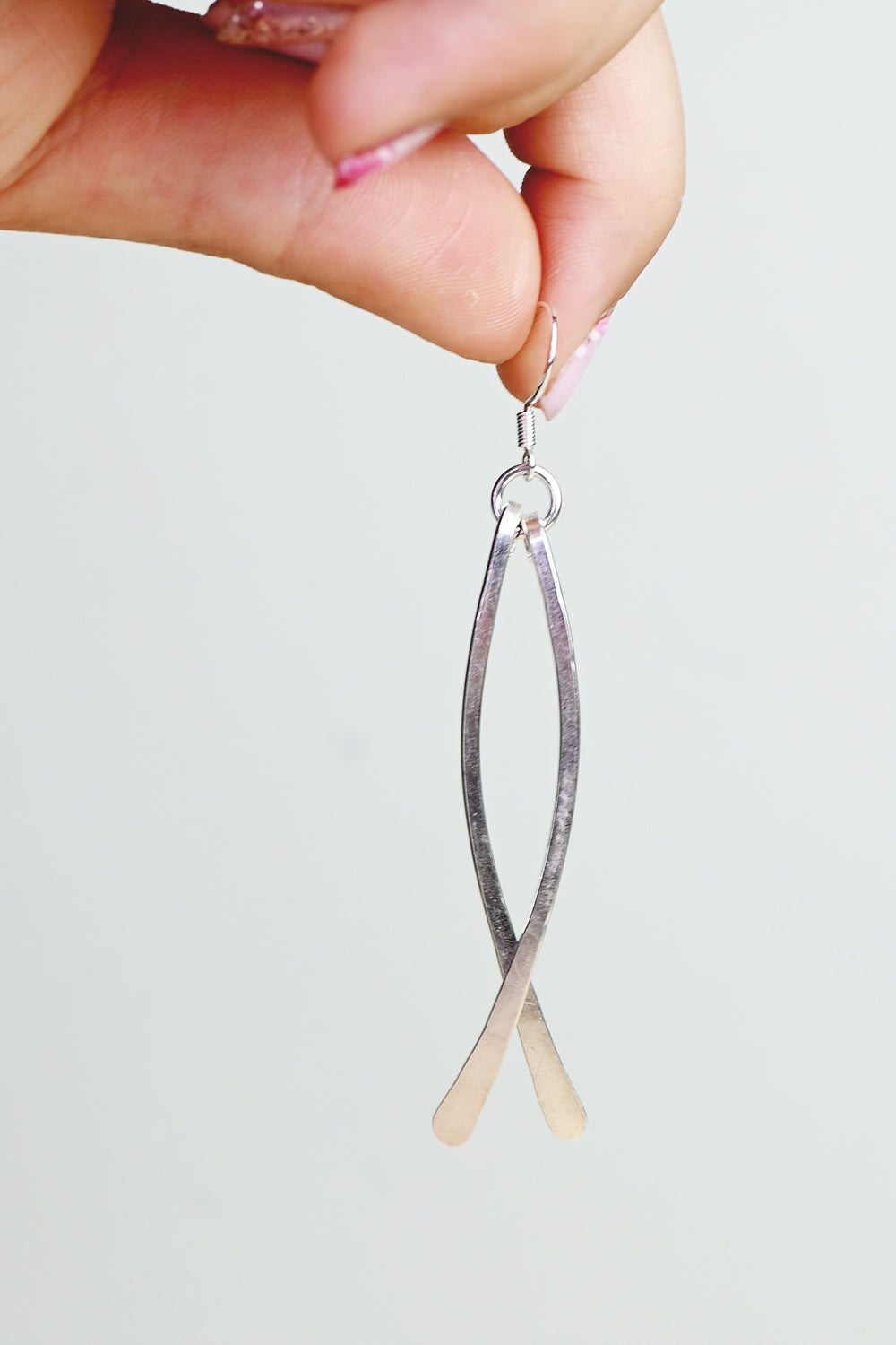 Handtillverkade silverörhängen: Jesusfisken