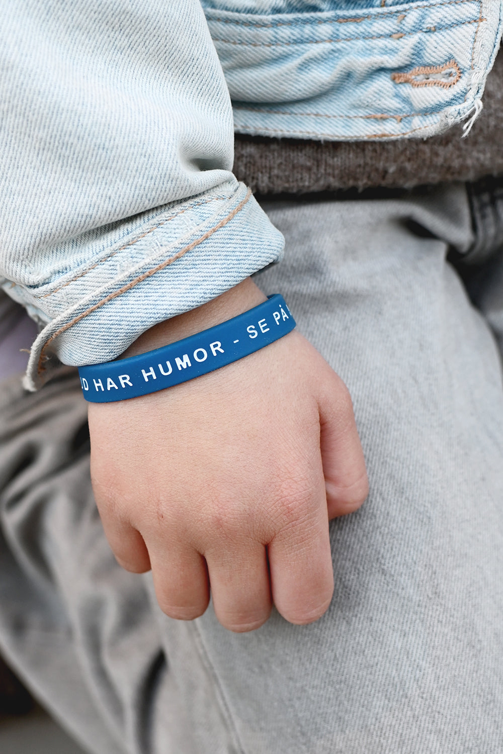 Silikonarmband: Gud har humor - se på mig! (tonårsstorlek)