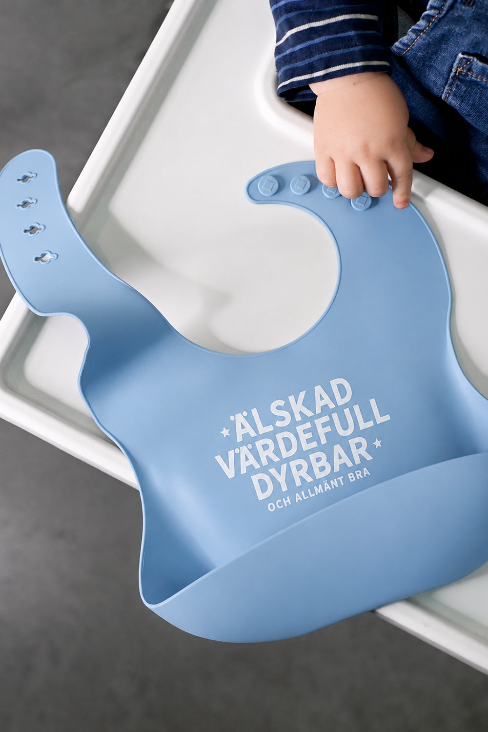 Haklapp i blått: Älskad, värdefull, dyrbar