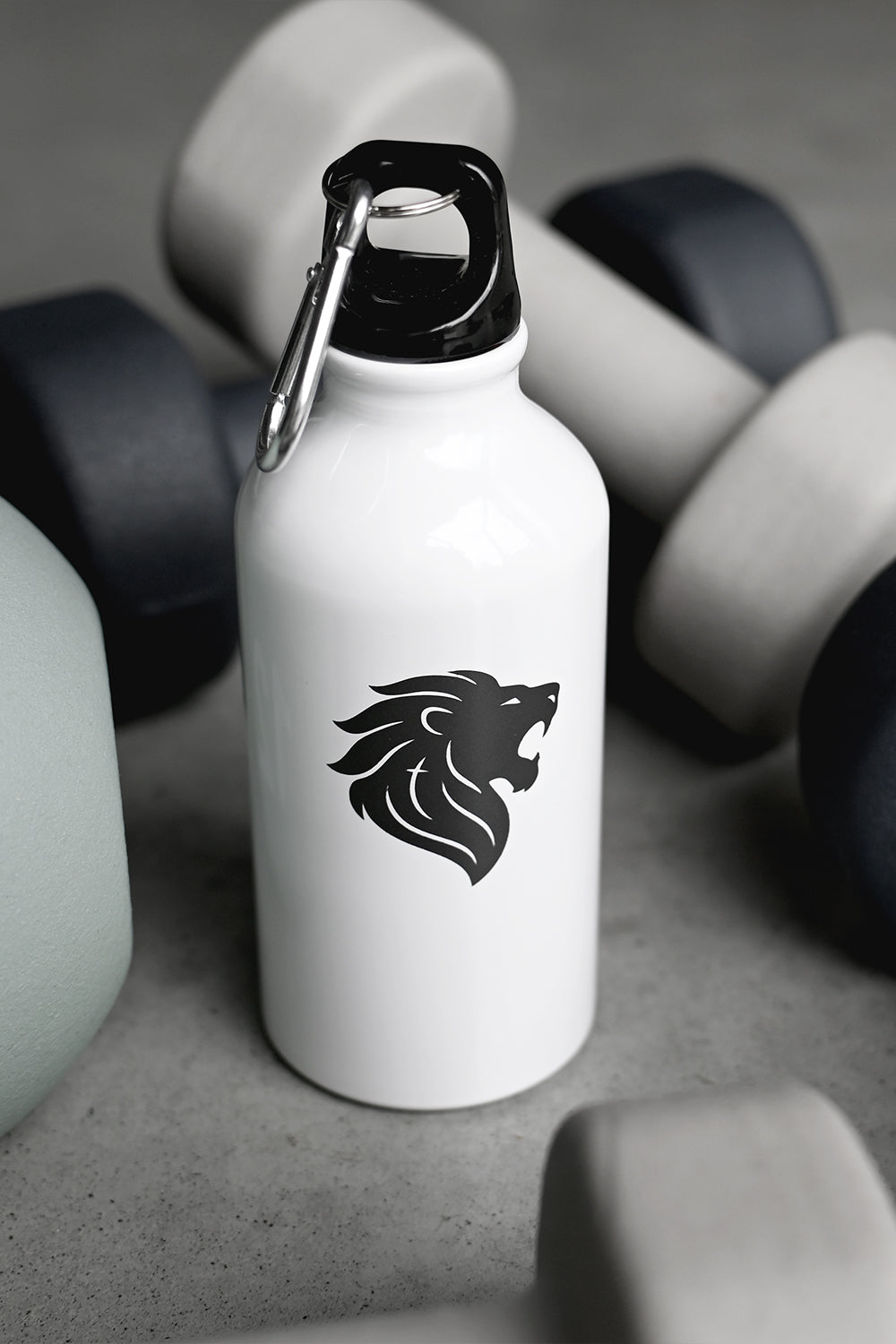 Sportflaska i vit metall: Lion