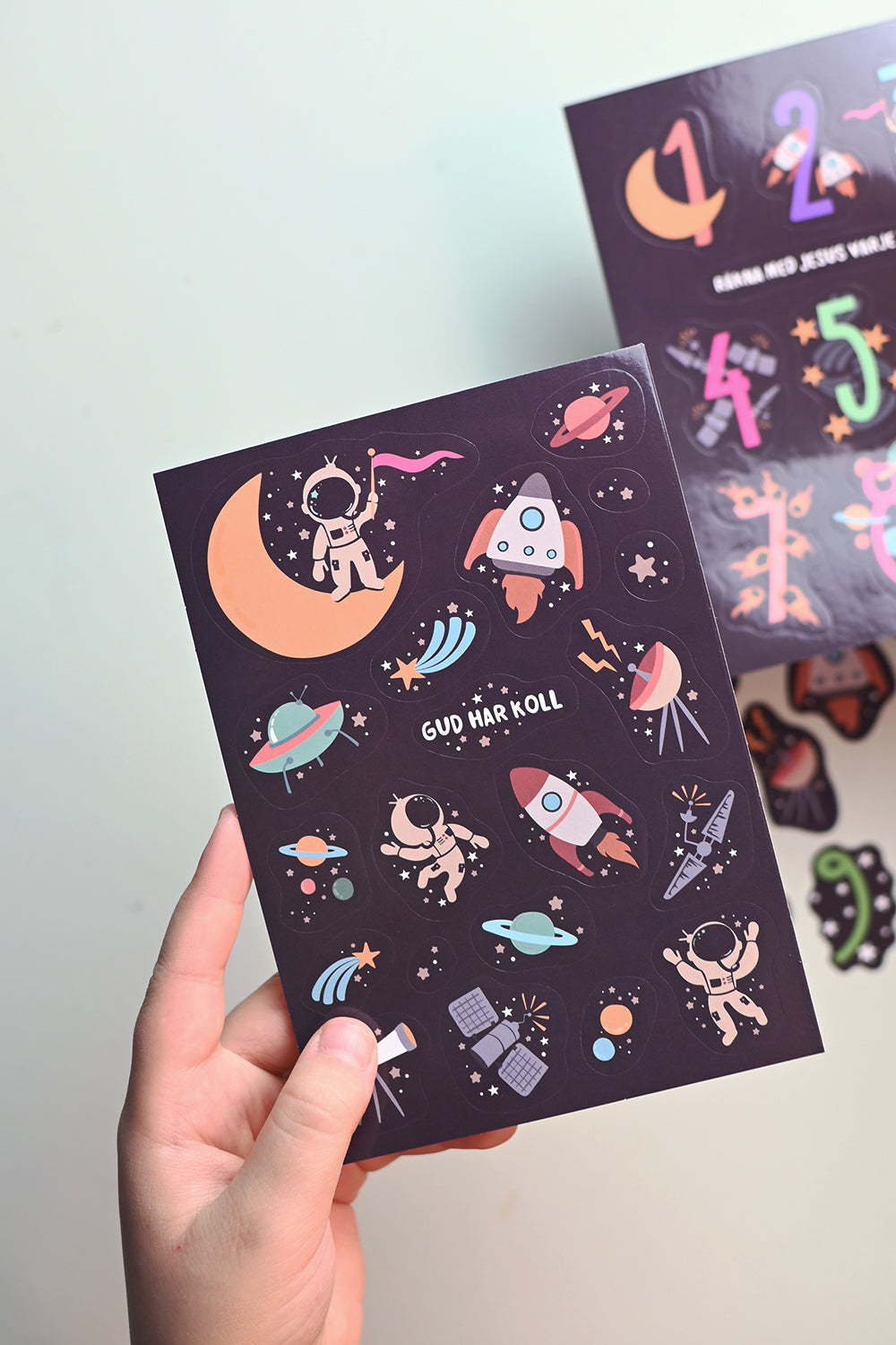 Klistermärkesark med rymdtema: Räkna med Jesus varje dag