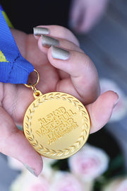 Matt medalj med Sverigeband: Älskad, värdefull, dyrbar