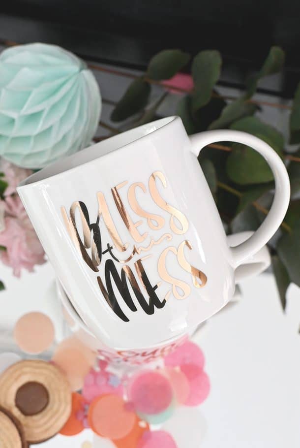 Mugg med guldtryck: Bless this mess