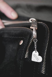Nyckelring med hjärtformat hänge: Beloved, precious