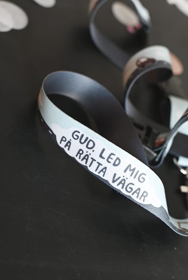 Långt nyckelband med fordon: Gud är med mig