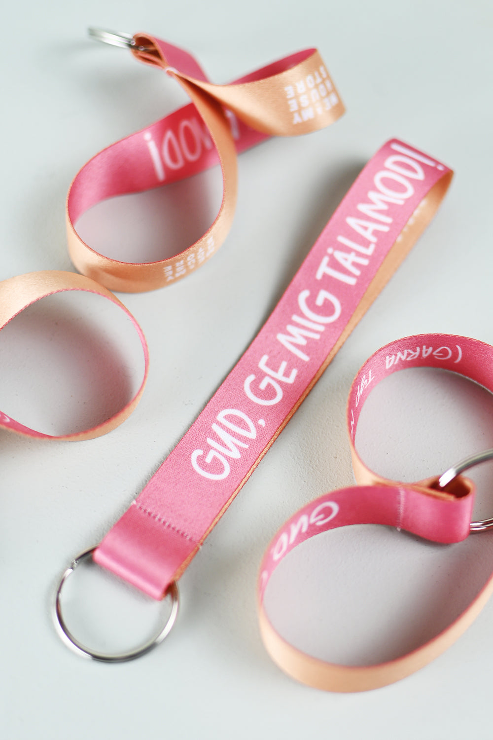 Kort nyckelband: Gud, ge mig tålamod (gärna typ nu ...)