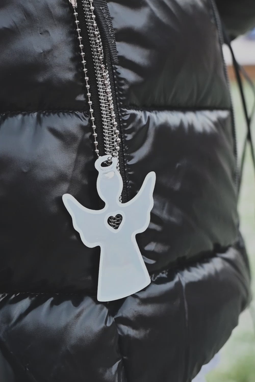 Ladda video: Mjuk reflex på kulkedja: Ängel