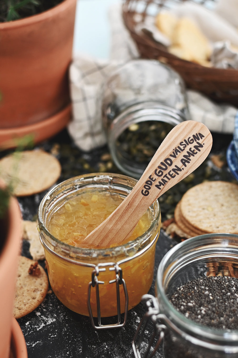 Smörkniv av svensk björk: Gode Gud välsigna maten, amen