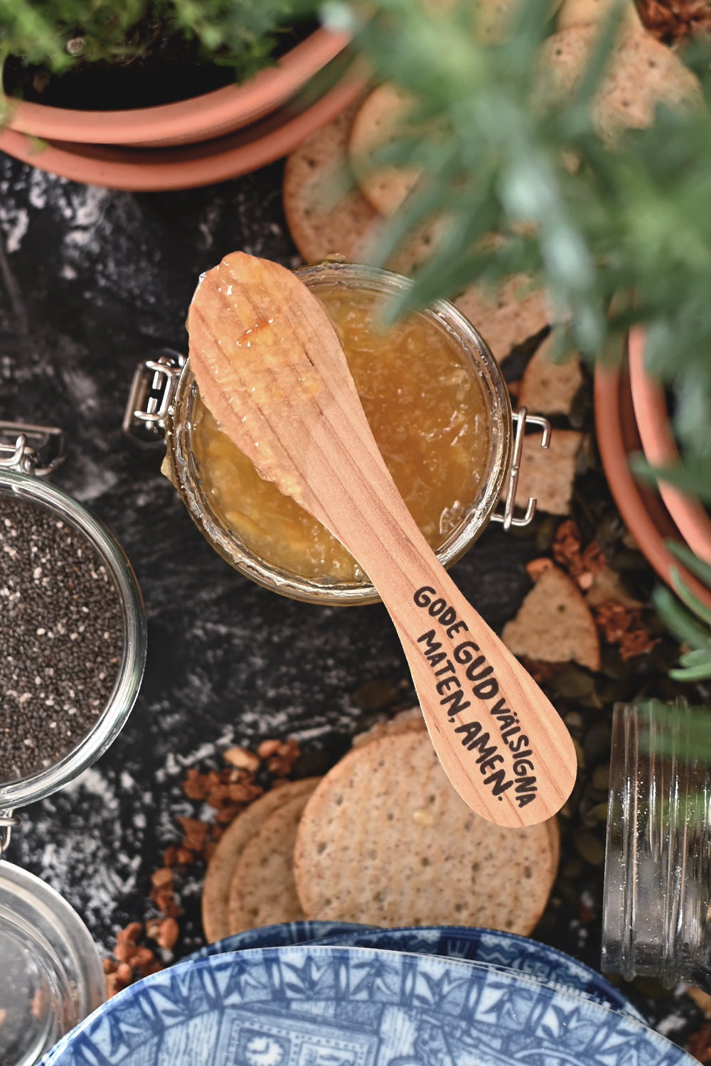 Smörkniv av svensk björk: Gode Gud välsigna maten, amen