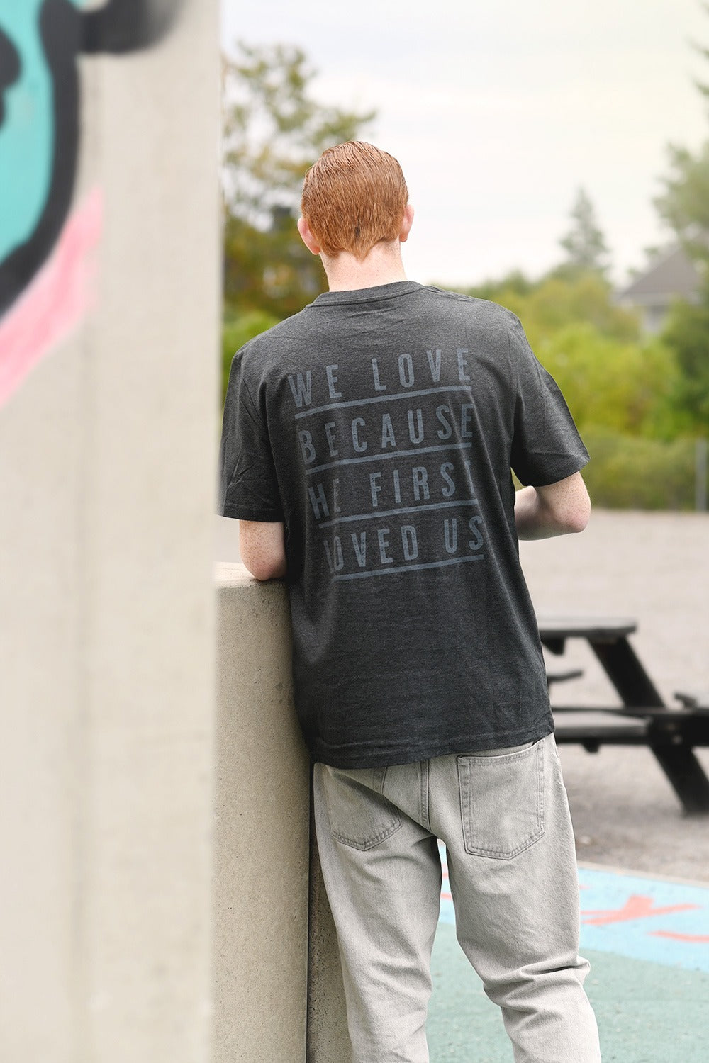 Eko-t-shirt: We love because He first loved us