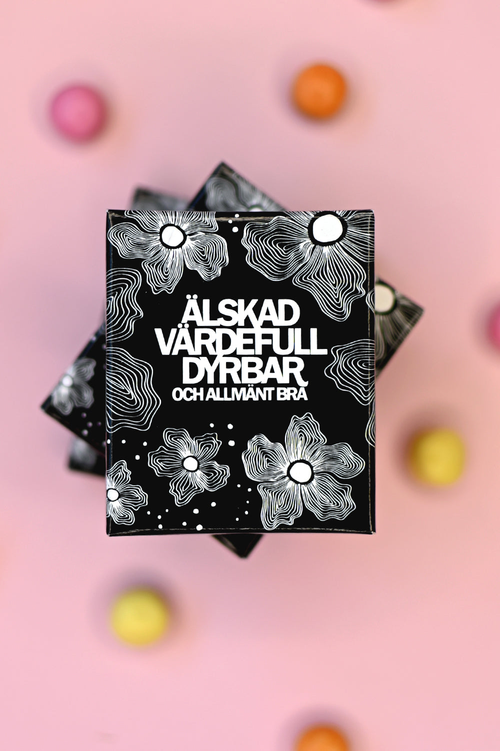 Tablettask i svart: Älskad, värdefull, dyrbar