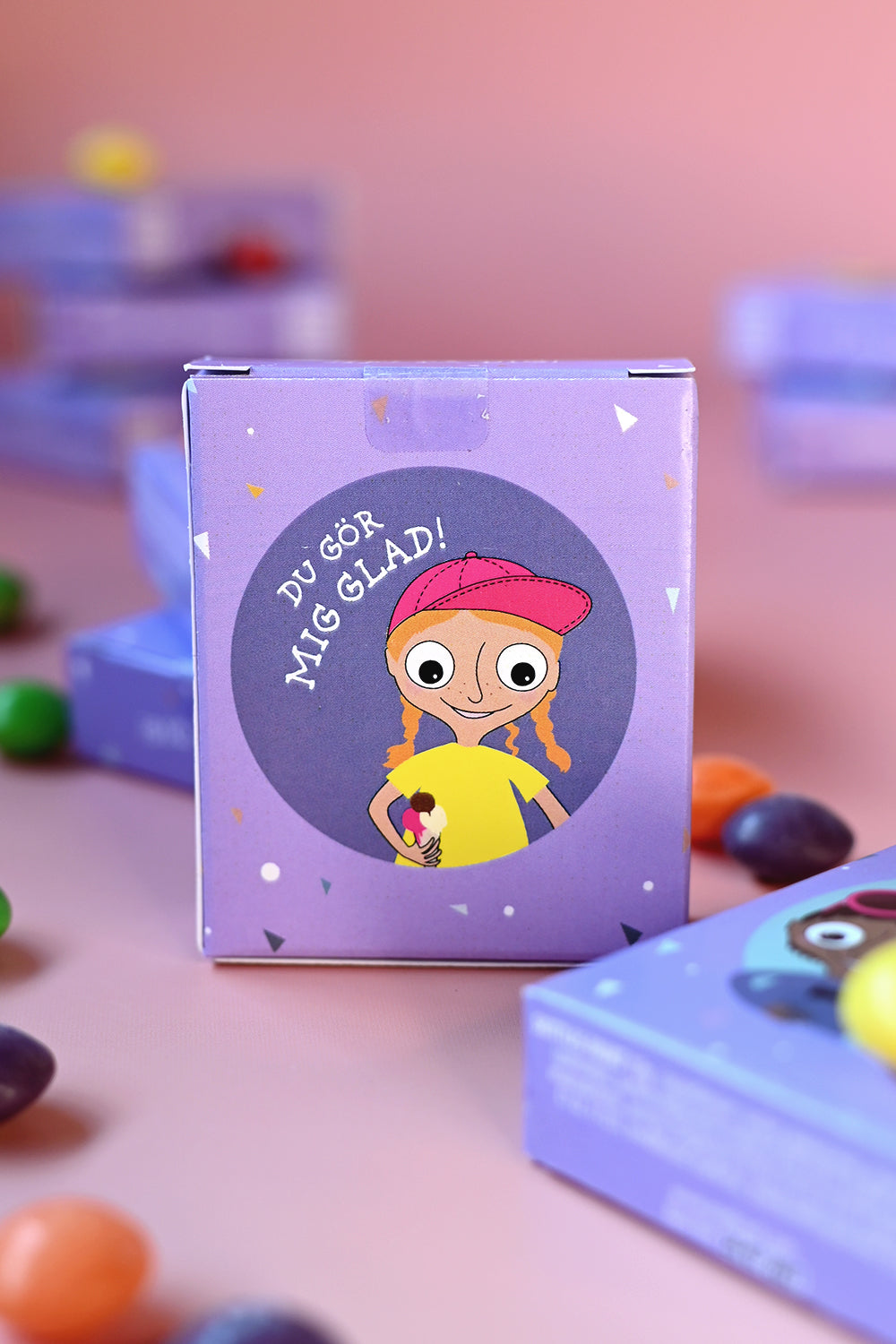 Tablettask med glada ungar: Du är dyrbar/Du gör mig glad
