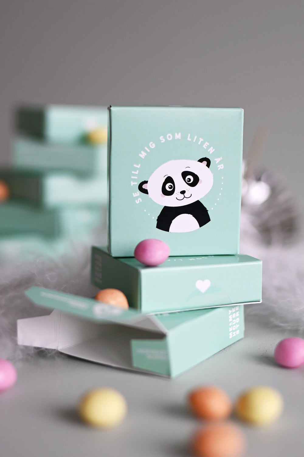 Tablettask med söt panda: Se till mig som liten är
