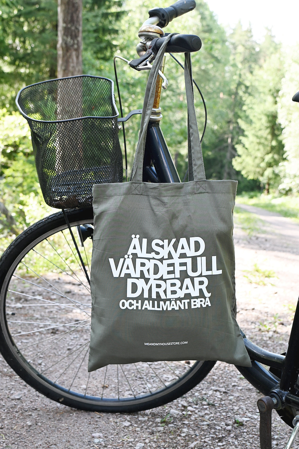 Tygkasse i grönt: Älskad, värdefull, dyrbar