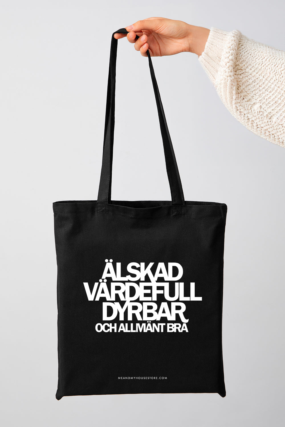 25-pack: Tygkasse i svart: Älskad, värdefull, dyrbar. Och allmänt bra.