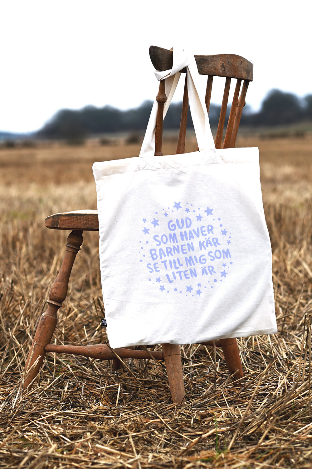 Tygkasse sydd genom hjälpprojekt i Indien: Gud som haver barnen kär