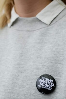 Knappmagnet: Älskad, värdefull, dyrbar. Och allmänt bra. - Me & My House Store