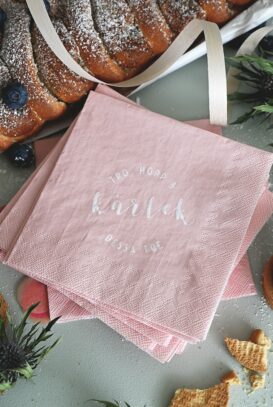 Ljusrosa liten fikaservett: Tro, hopp, kärlek - Me & My House Store