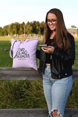 Tygkasse i lila pastell: Gud, ge mig tålamod!
