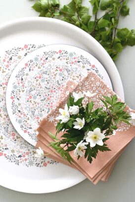 Presenttips: Servett, bricka och grytunderlägg med Faith, love, hope-motiv - Me & My House Store